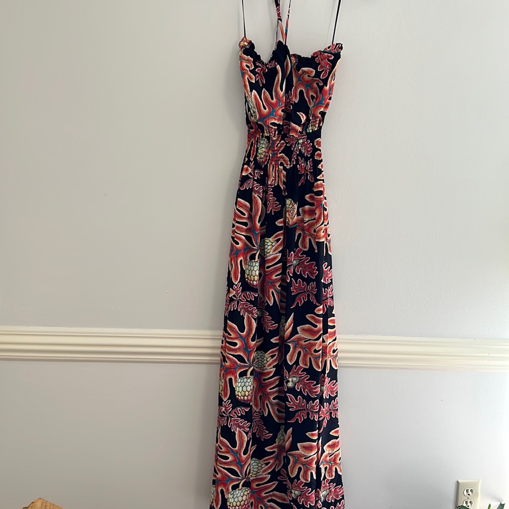 AVANTI Original! 100% SILK! So cool and classy! Size L with an elastic band!